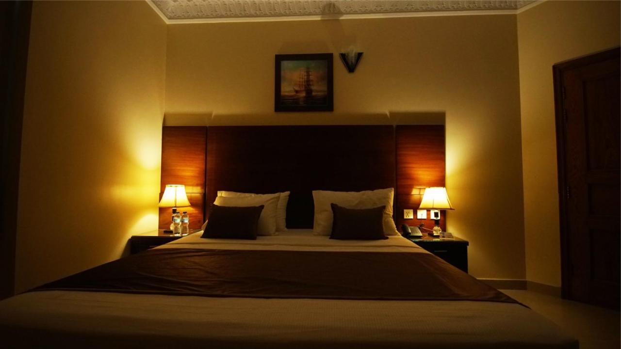 World Inn Hotel Karaçi Dış mekan fotoğraf