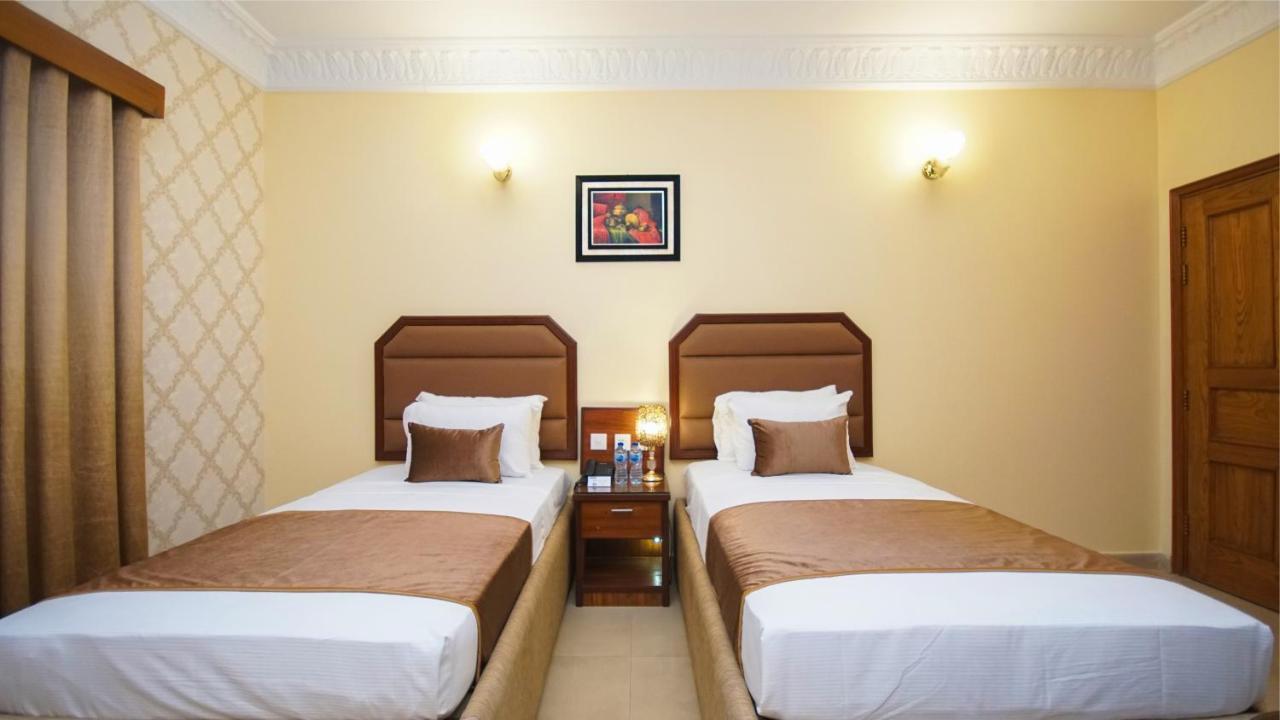 World Inn Hotel Karaçi Dış mekan fotoğraf