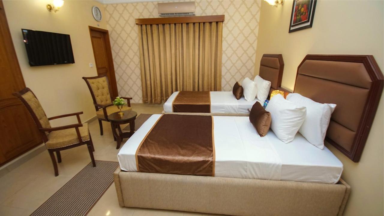 World Inn Hotel Karaçi Dış mekan fotoğraf