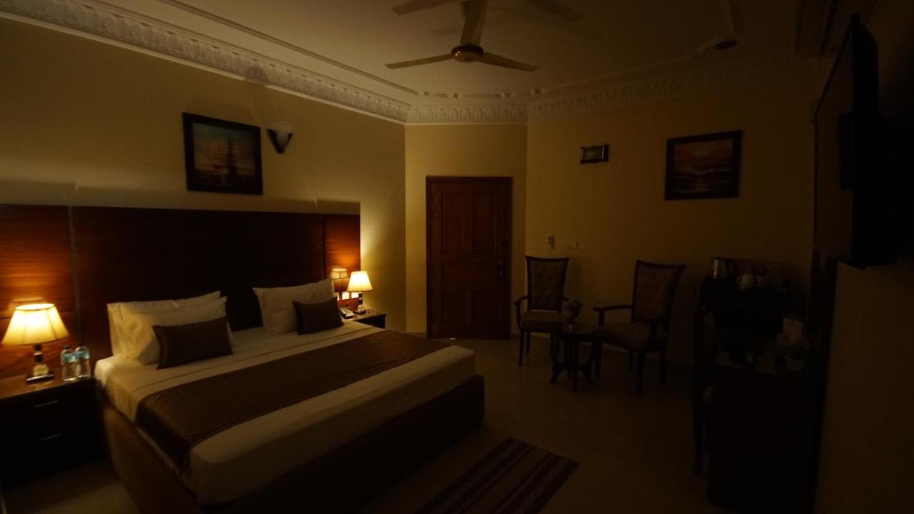 World Inn Hotel Karaçi Dış mekan fotoğraf