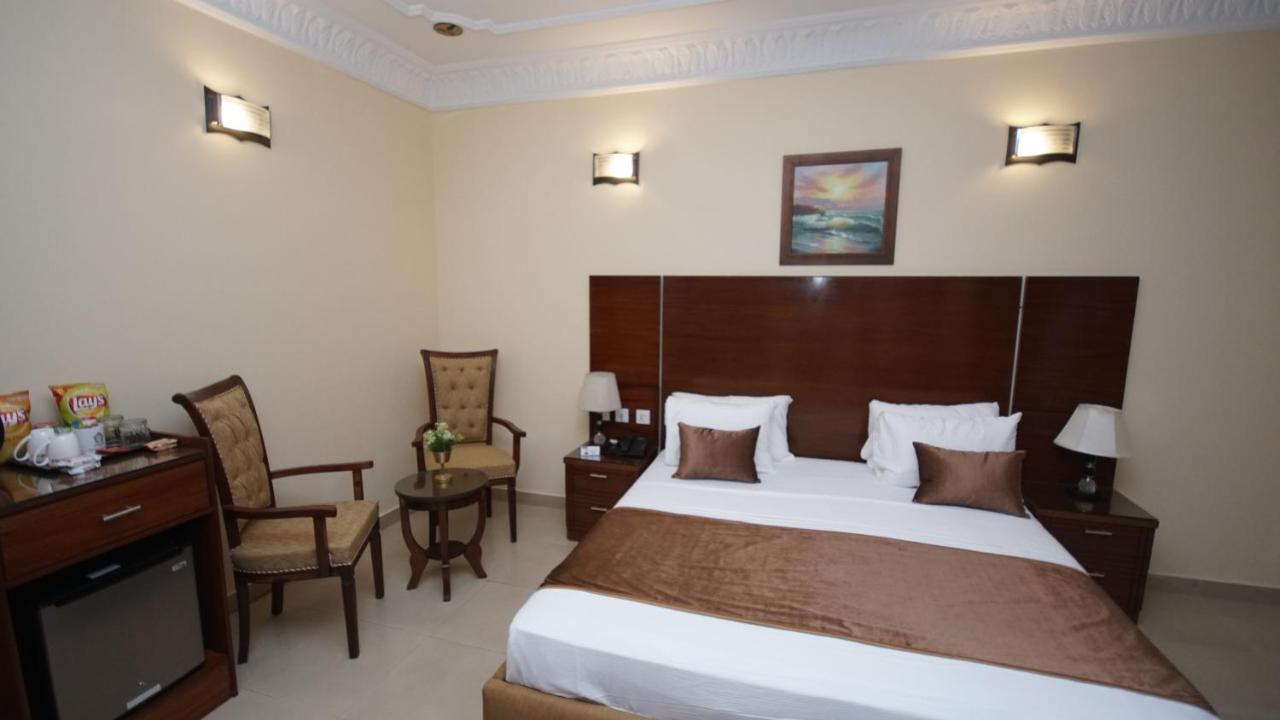 World Inn Hotel Karaçi Dış mekan fotoğraf